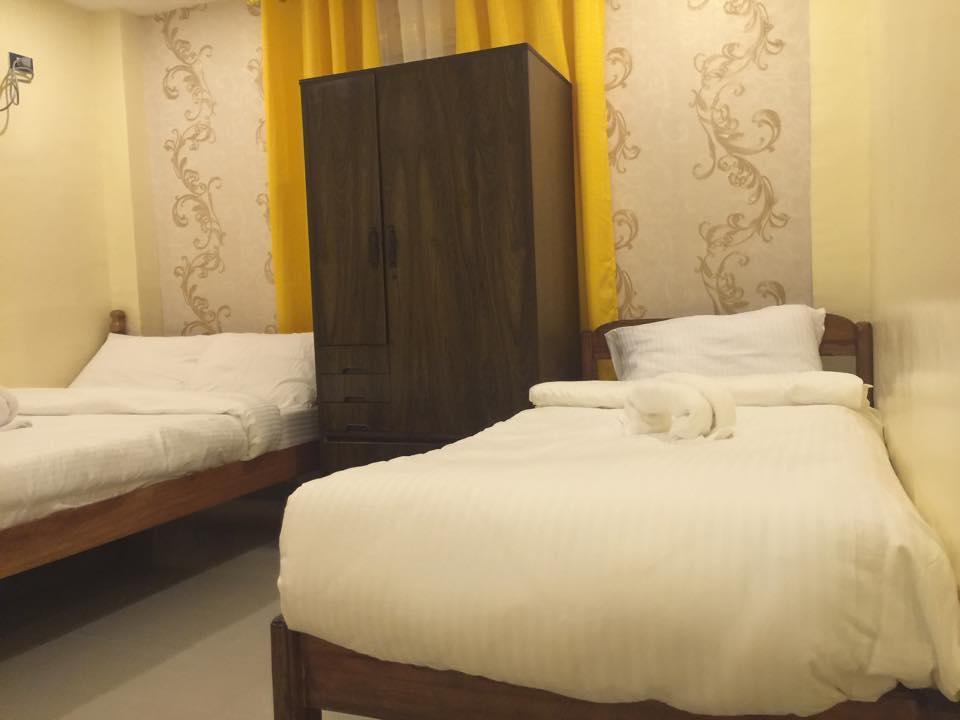 Jims Castle Inn 科隆 外观 照片